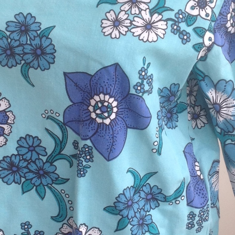 Turquoise Flowered Tunic - Picture 4 of 4